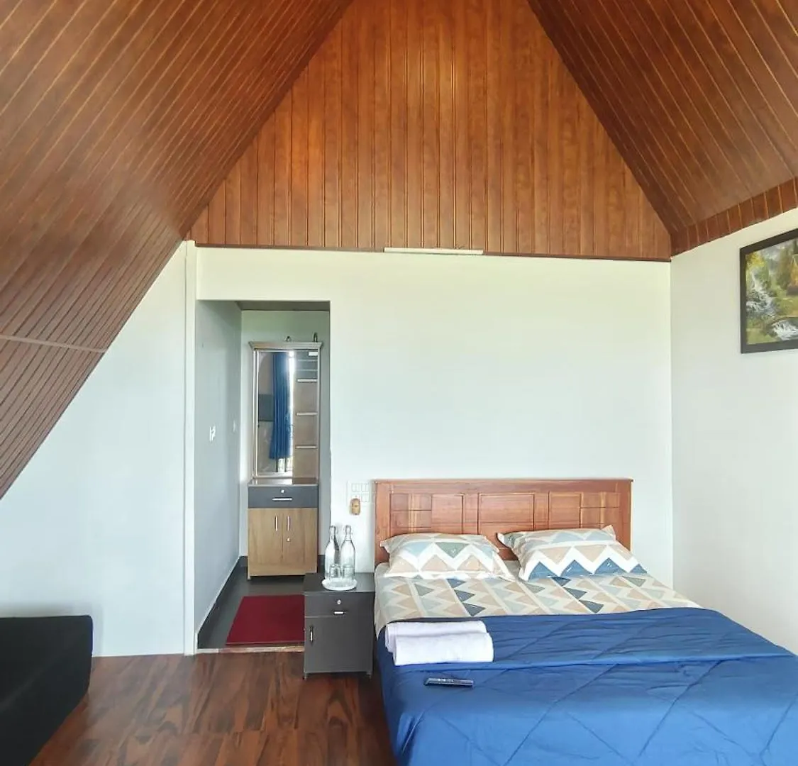 Angels Nest Home Stay 2 Acra Private Plantation Mountain Area Balconey Sunrice View Nearby Ngarhole Wild Life , Tholpetty Wild Life , Pakshipathalam Bird Santuary , Kuruva Island # Thirunelly & Thrissilery Temple Near By Secure Stay Wayanad Kerala Chegāt